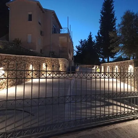Gerakofolia-villa Apartment *