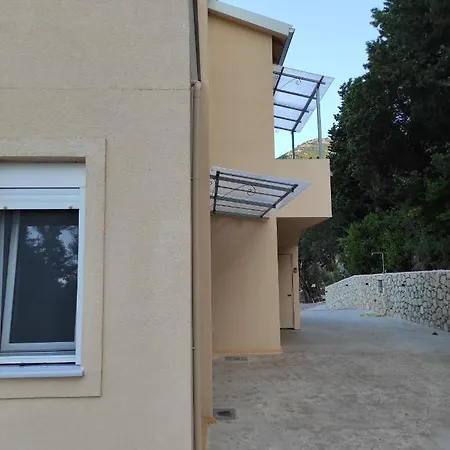Apartment Gerakofolia-villa Nikiana
